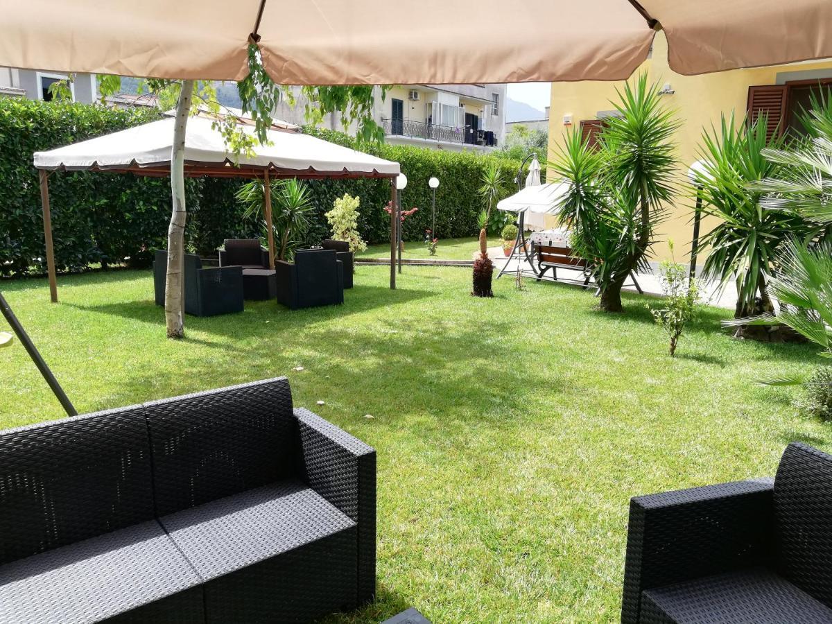 Depandance Con Piscina In Uso In Esclusivo In B&B Sant'Antonio Abate Exterior photo