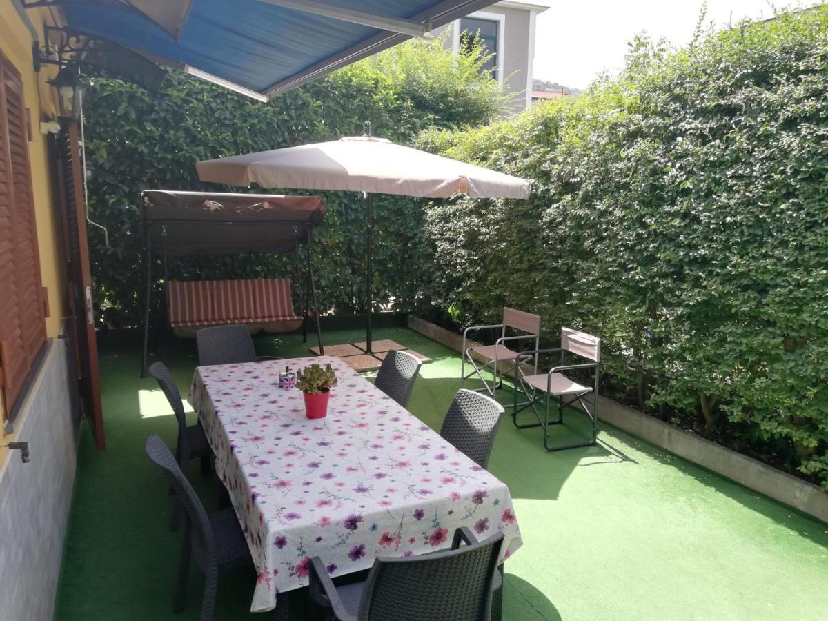 Depandance Con Piscina In Uso In Esclusivo In B&B Sant'Antonio Abate Exterior photo